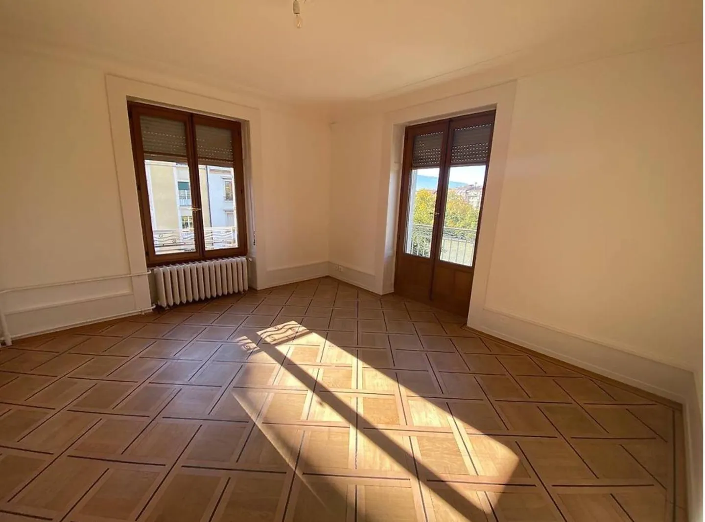 Apartment for rent - Photo 2 of 5