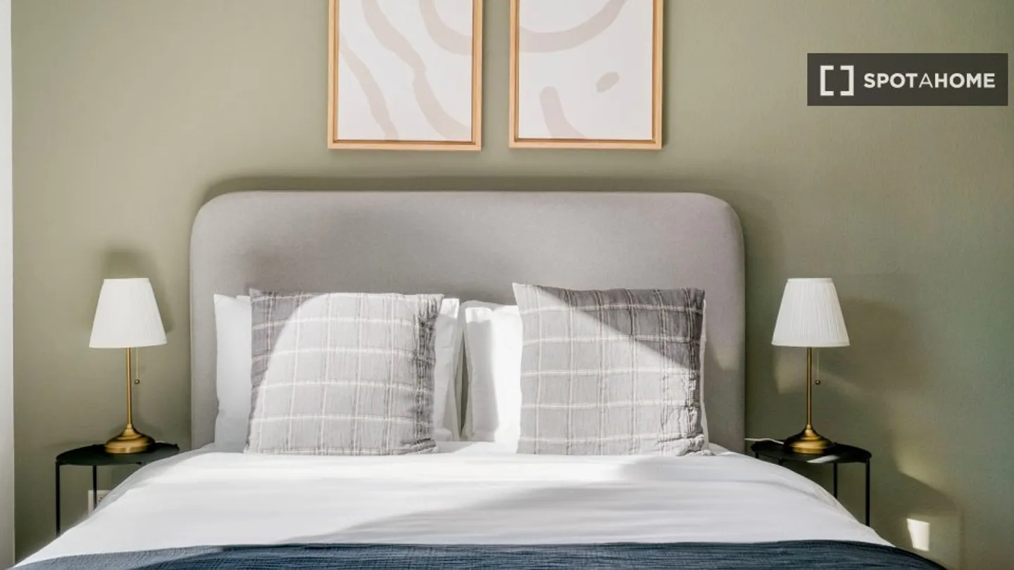 Entdecke, besichtige und miete dein neues Zuhause online mit vollem Vertrauen. - Foto 8 von 18