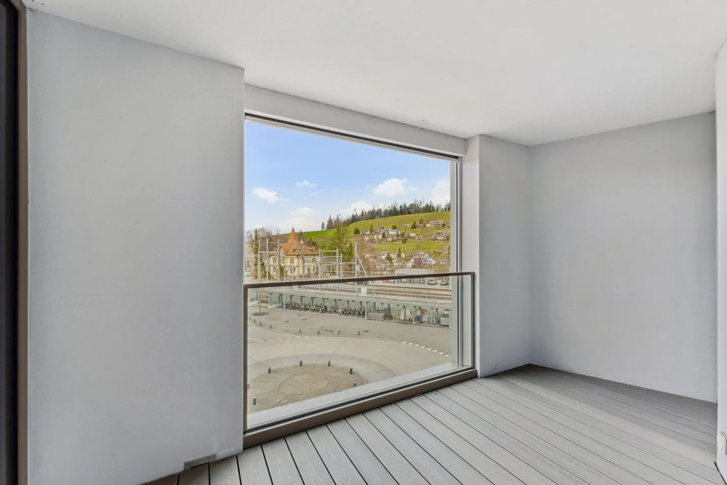 Appartamento moderno nella migliore posizione vicino alla stazione - Foto 7 di 8