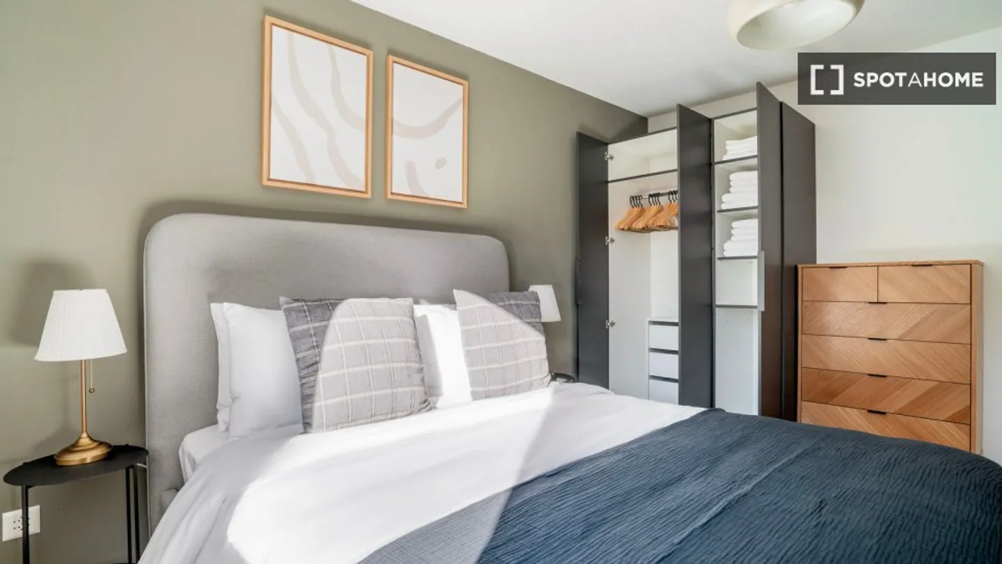 Entdecke, besichtige und miete dein neues Zuhause online mit vollem Vertrauen. - Foto 12 von 18