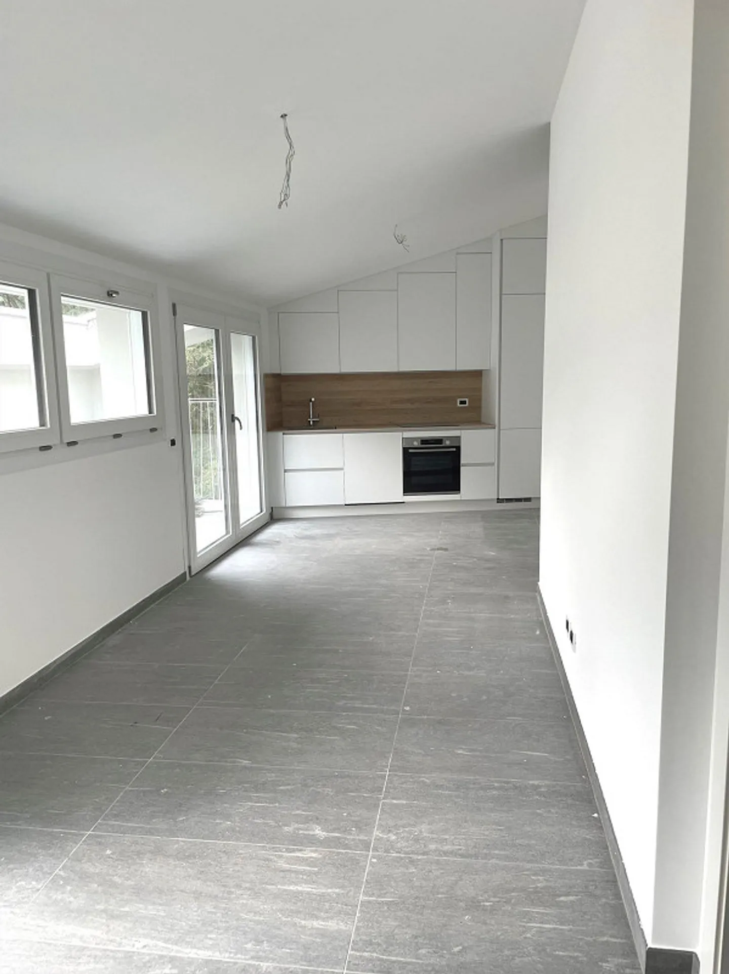 Apartment on the top floor in a very quiet and sunny area - Photo 5 of 10