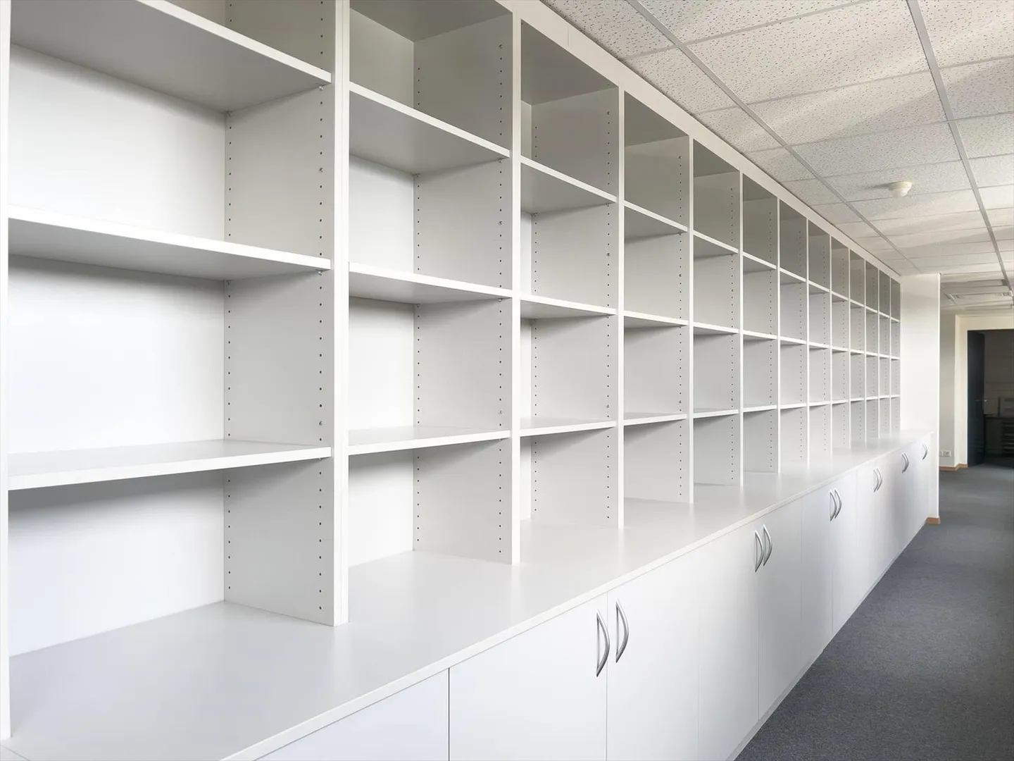 Bureaux, locaux administratifs de 381m2 à louer à Satigny - Photo 5 sur 5