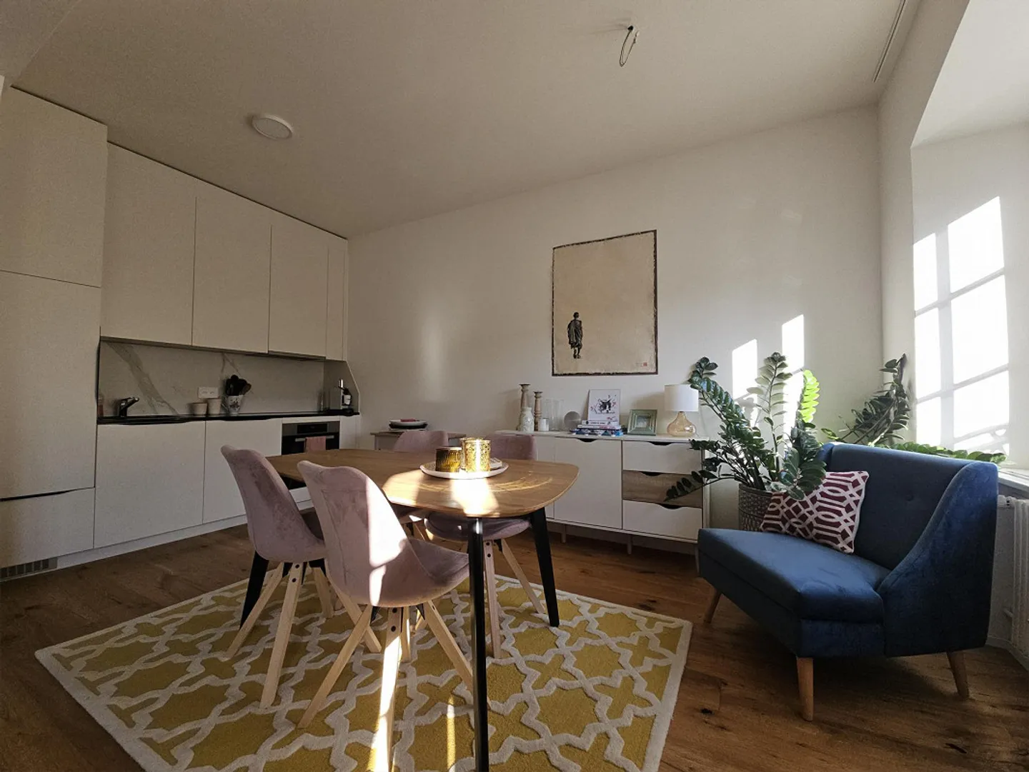 Bellissimo appartamento arredato di 2,5 stanze nel cuore di Zurzach - Foto 2 di 9