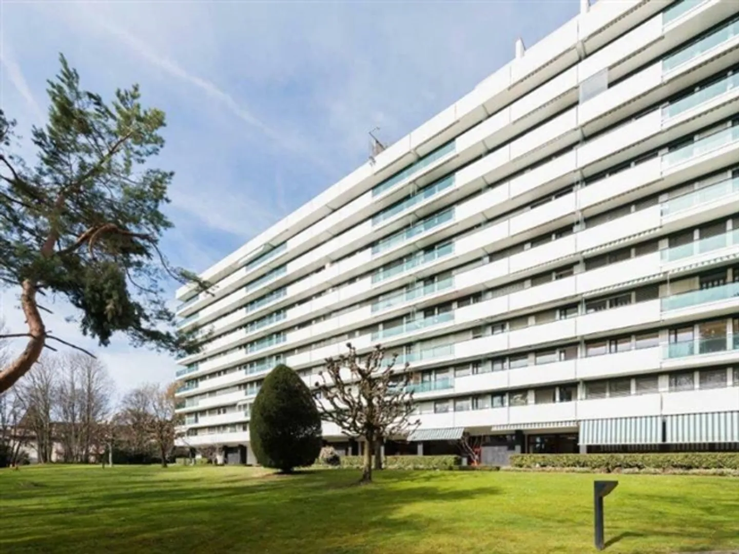 Spacious Offices - Geneva - Photo 1 of 11