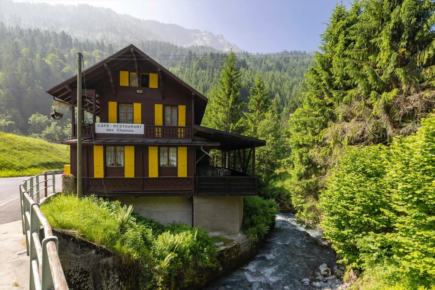 Chalet à vendre - Photo 1 sur 13