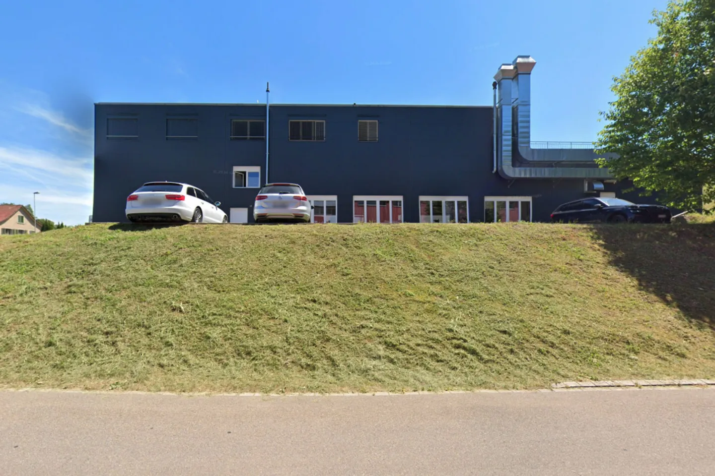 Building plot with development potential in commercial zone 3 - Photo 4 of 4
