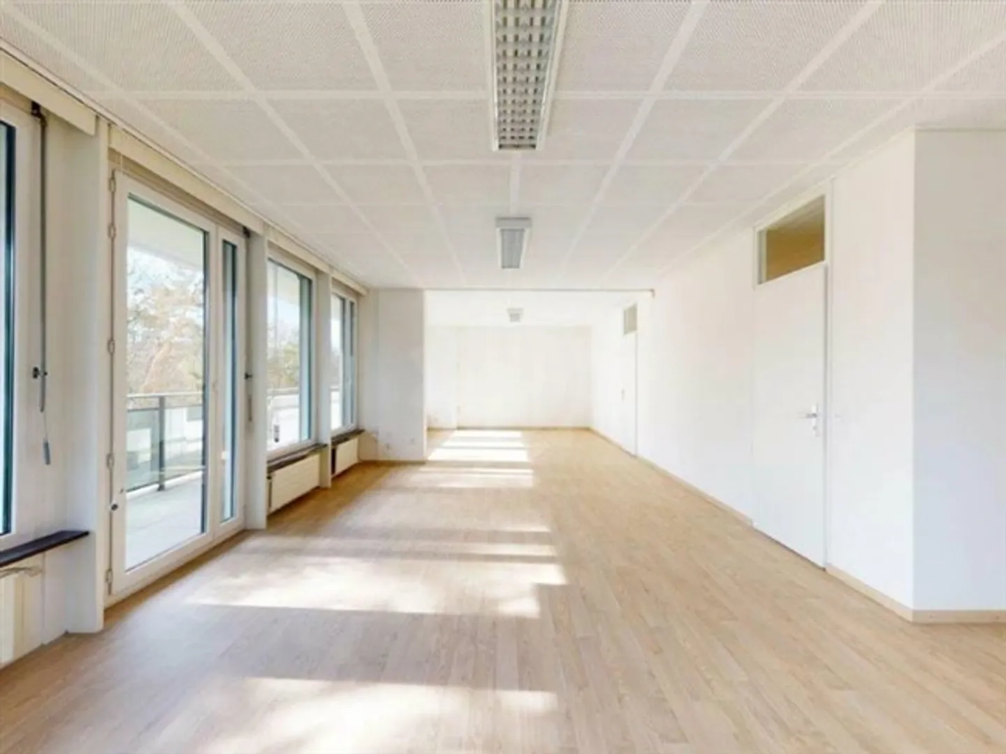 Spacious Offices - Geneva - Photo 11 of 11