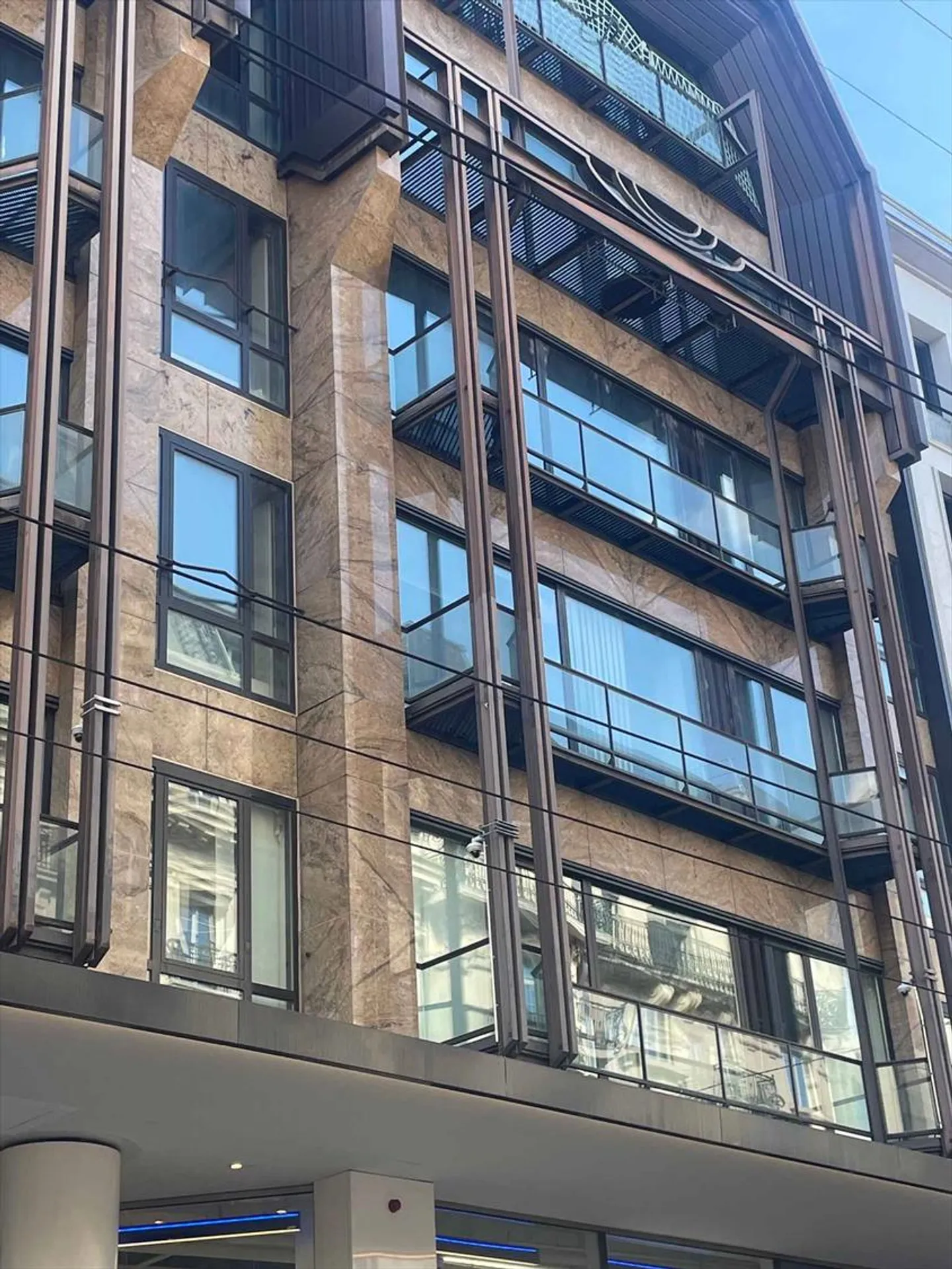 800m2 di uffici in centro città - Foto 2 di 2