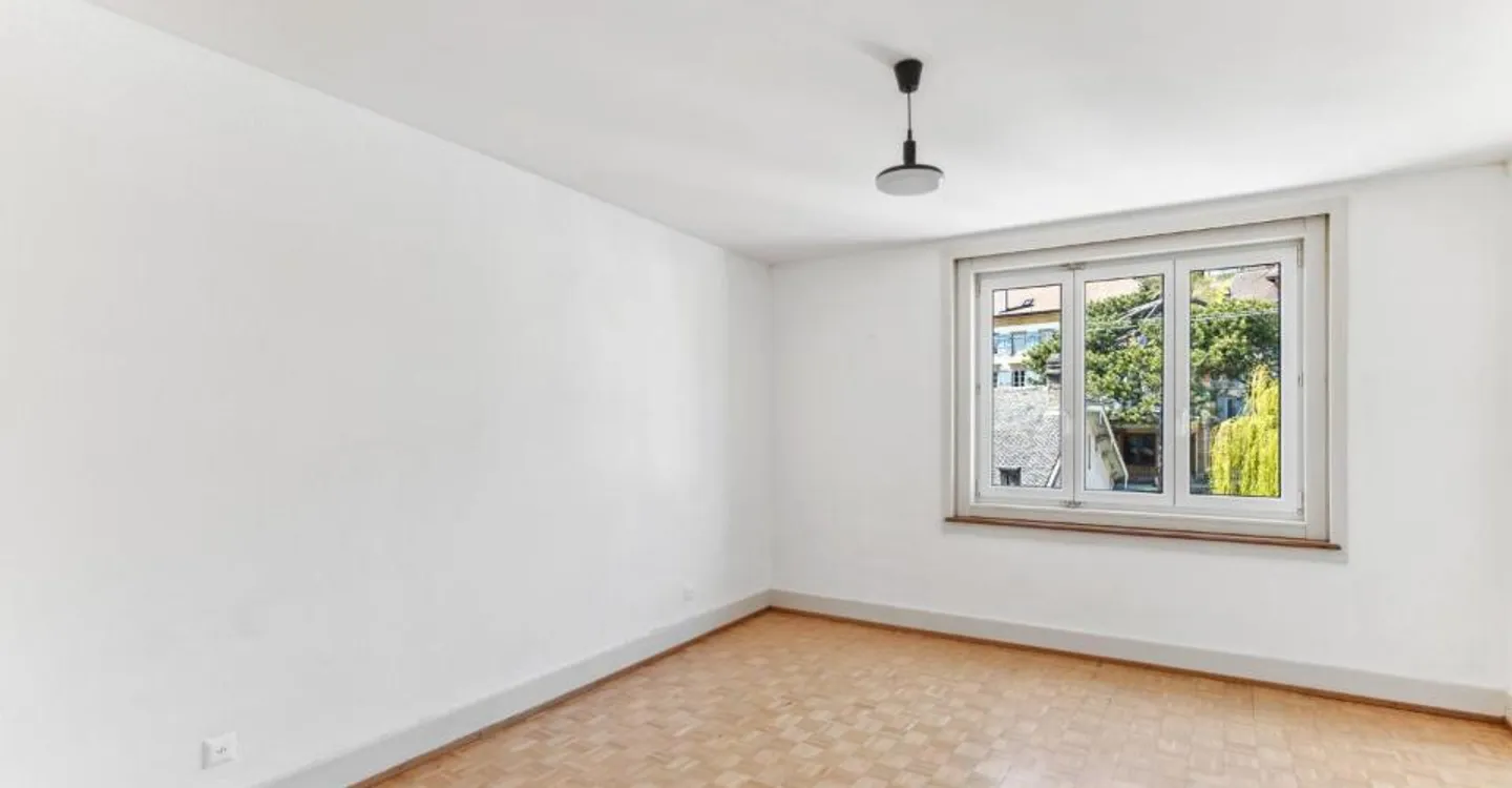 Bright apartment with balcony - FREE DEPOSIT! - Photo 6 of 7