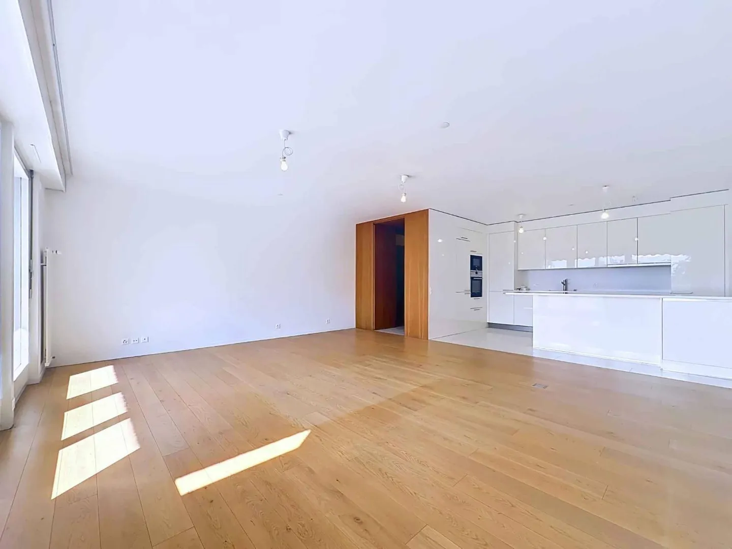 4-room apartment - Photo 2 of 11