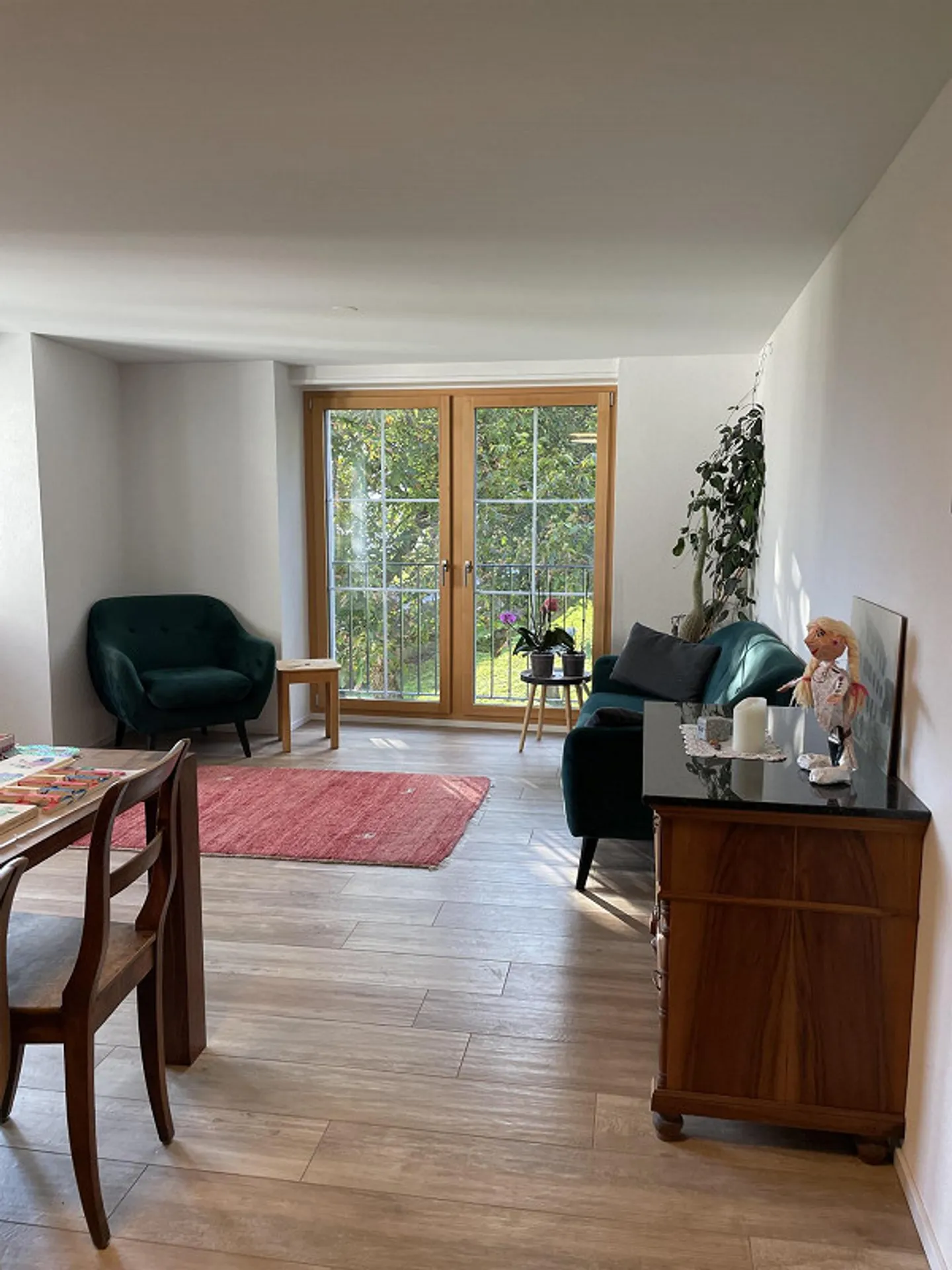 Ampio appartamento di 4,5 stanze in affitto - Foto 8 di 13