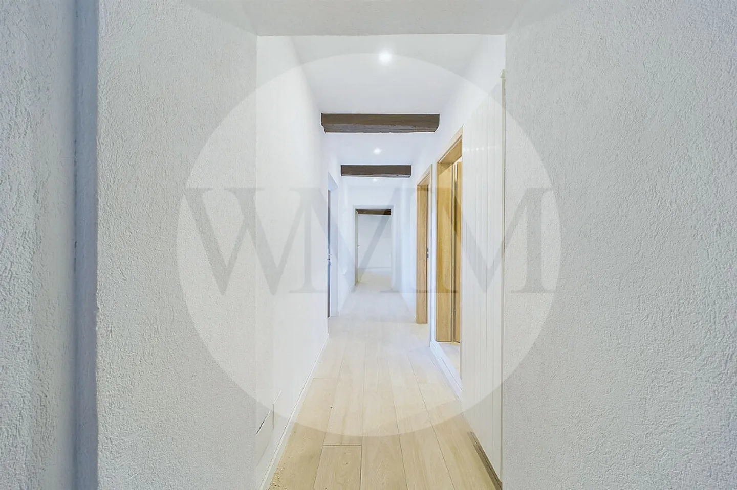 AFFASCINANTE CASA DI NUCLEO CON GRANDE GIARDINO E LOGGIATO - Photo 2 of 12