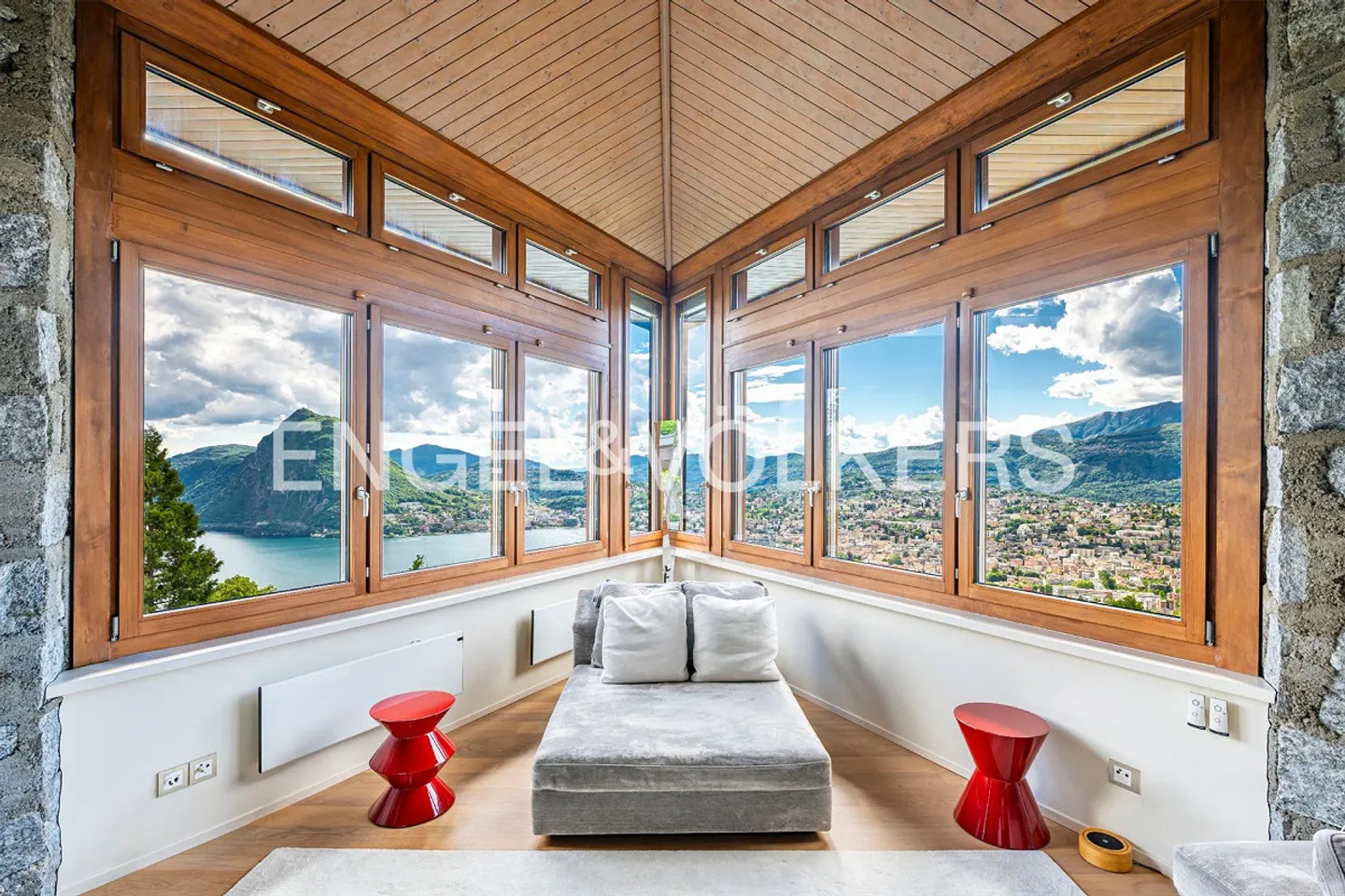 Villas design exclusives avec vue sur le lac et piscine - Photo 4 sur 13