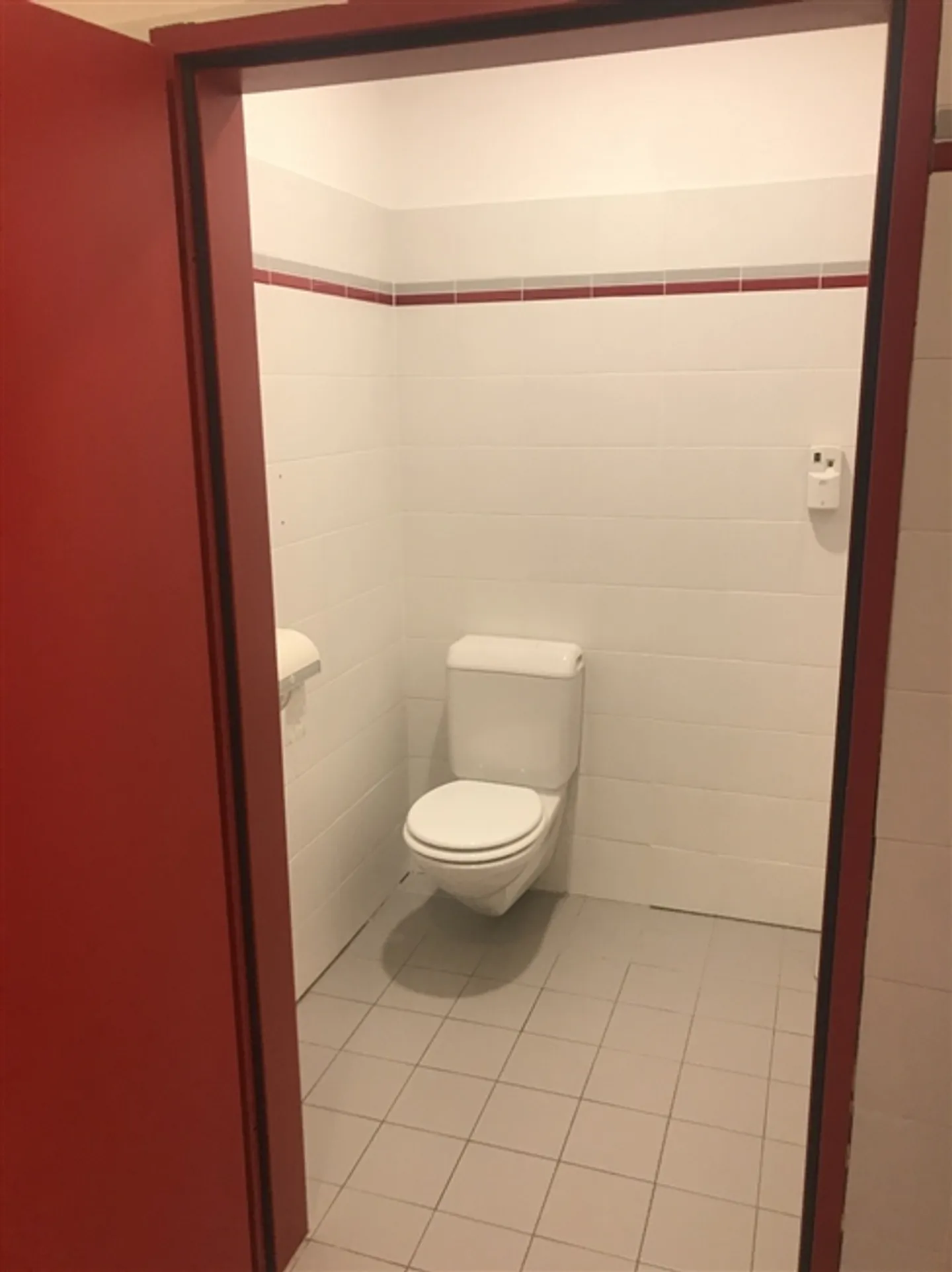 Affitto a Cadenazzo Spazio Commerciale con Vetrina di circa 120 m² - Foto 5 di 5