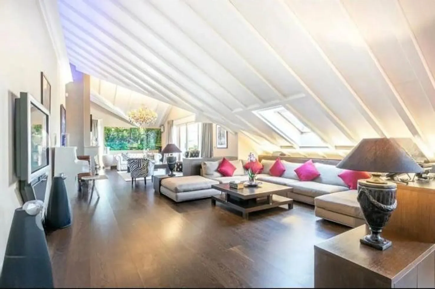 Exceptional penthouse with terraces and lake view - Photo 5 of 7