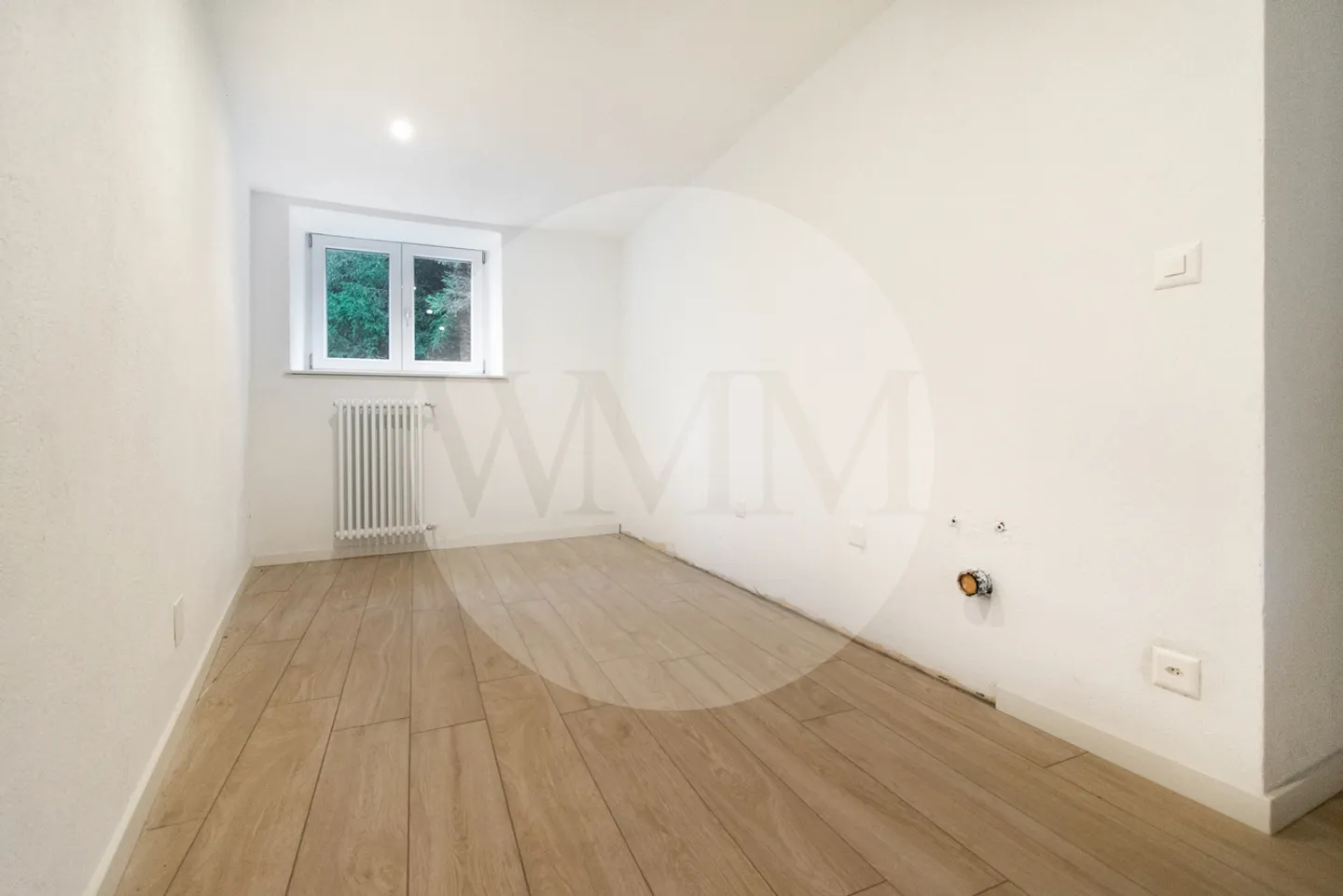 AFFASCINANTE CASA DI NUCLEO CON GRANDE GIARDINO E LOGGIATO - Photo 7 of 12