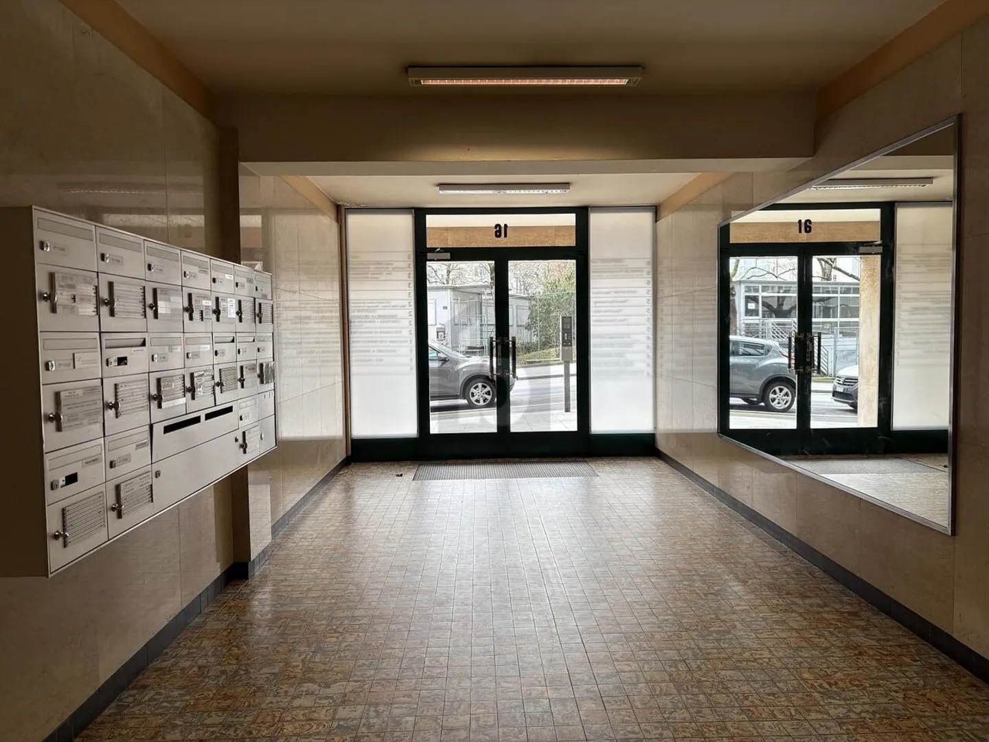 Bureau à louer - Photo 2 sur 6