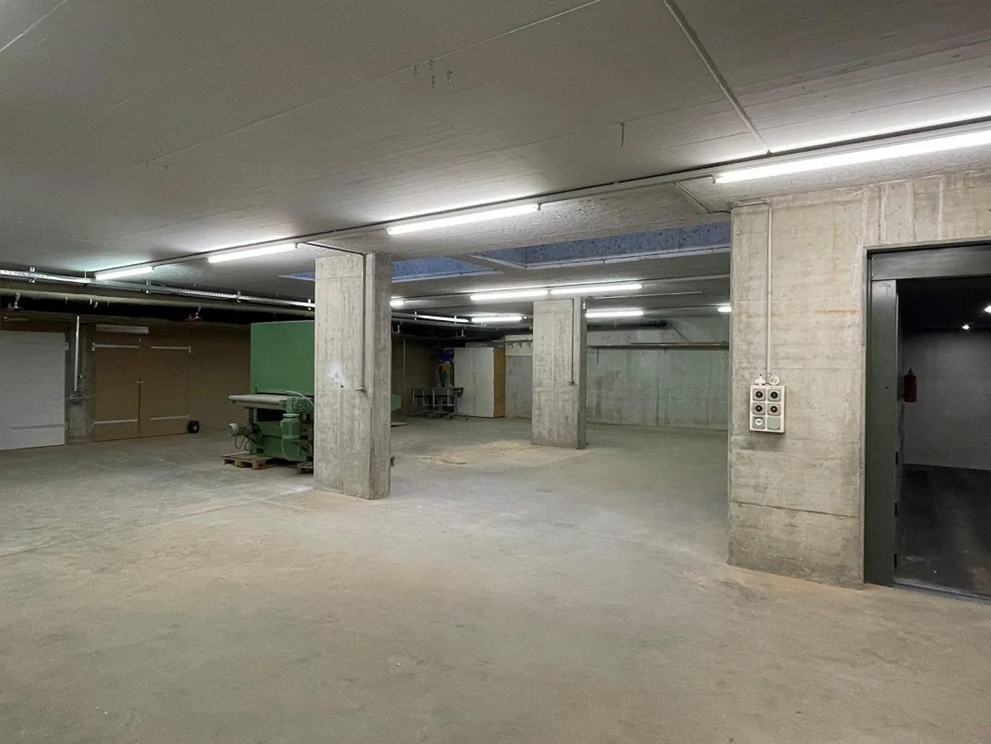 Werkstatt Büro Lager    540m2 - Foto 7 von 13