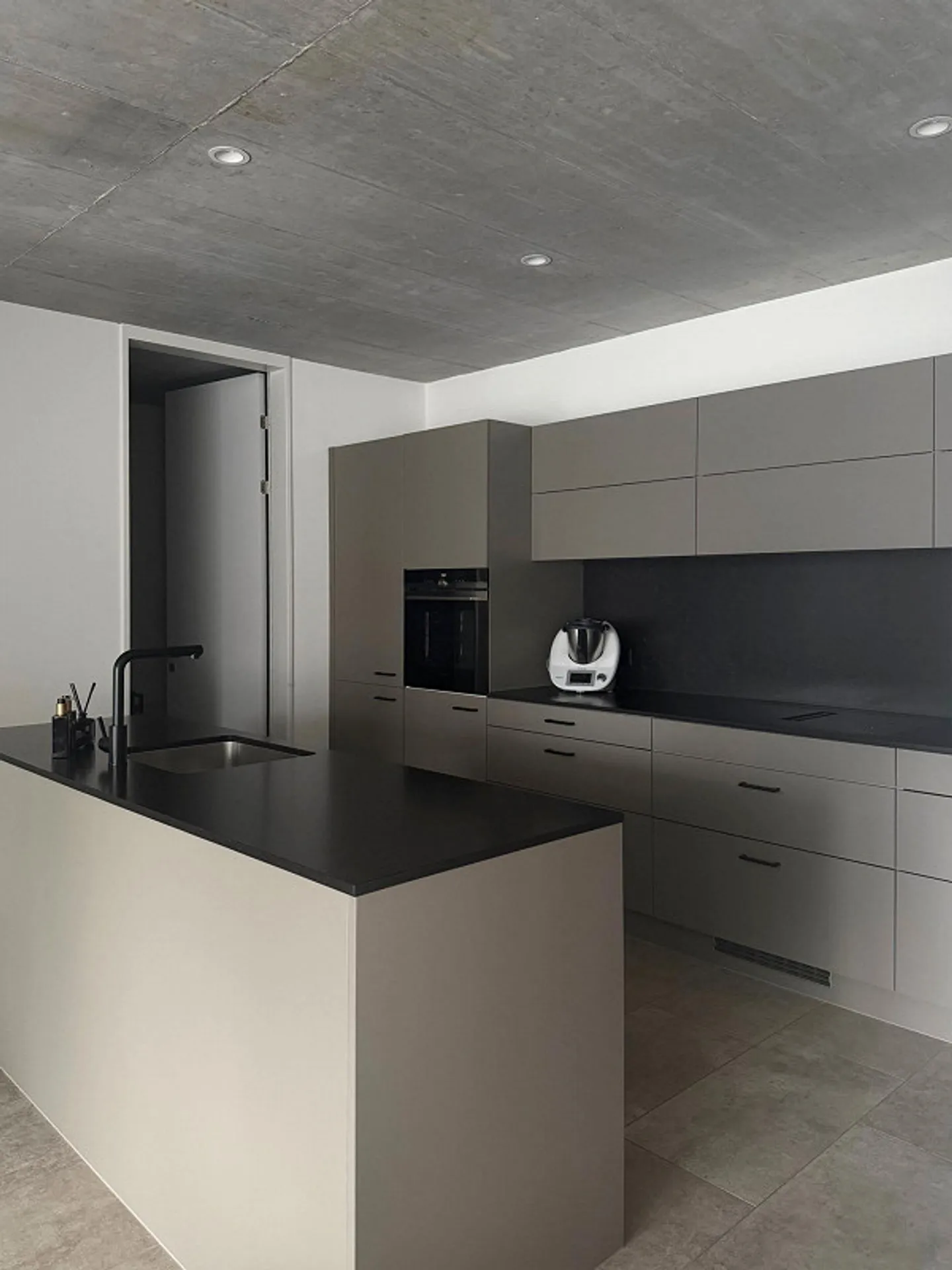 Ottima posizione! Appartamento di 4,5 stanze nel cuore di Heerbrugg - Foto 5 di 10