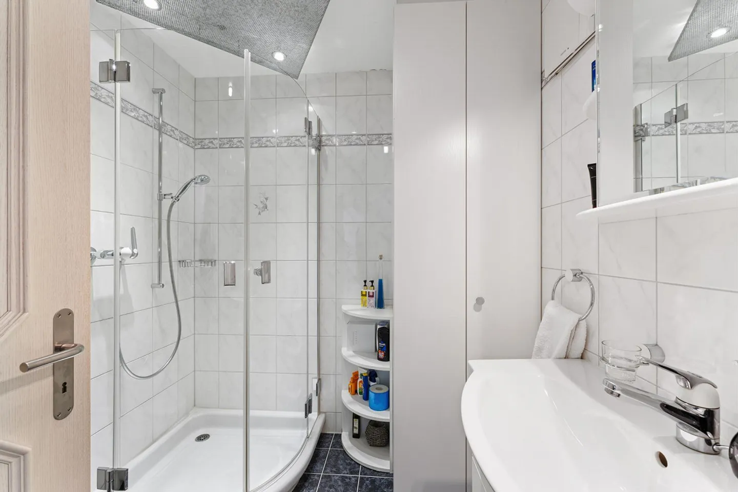 Appartamento attraente di 3,5 stanze nel cuore di Gersau - Foto 4 di 6