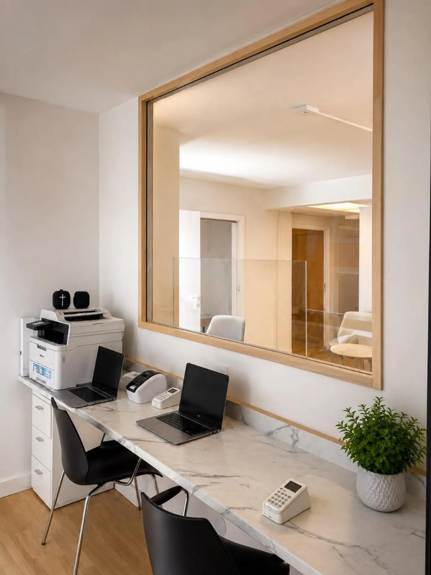 Medical Office - Photo 5 of 8