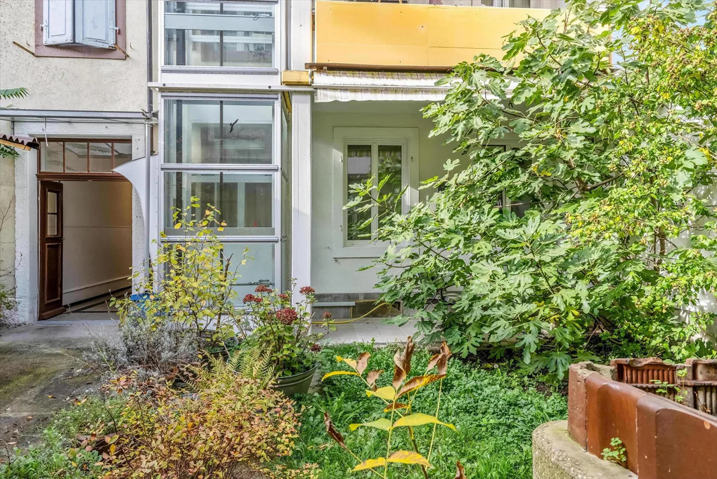 Appartamento in città con terrazza giardino nel cortile - Foto 1 di 4
