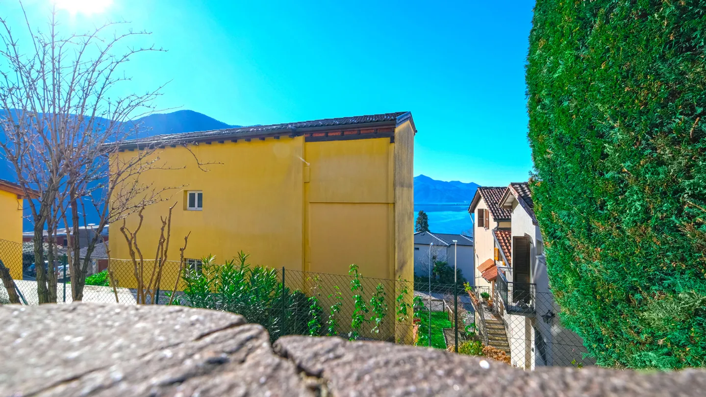 2,5-Zimmer-Wohnung in historischer Villa mit Garten und Terrassen mit Seeblick in Ruvigliana - Foto 8 von 10