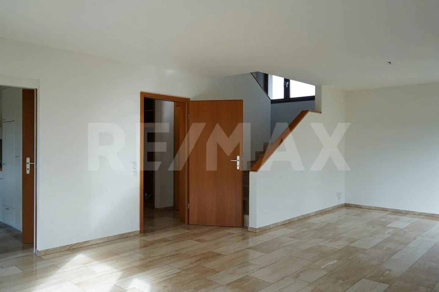 Affascinante casa di 5,5 stanze in affitto a Villigen! - Foto 6 di 13