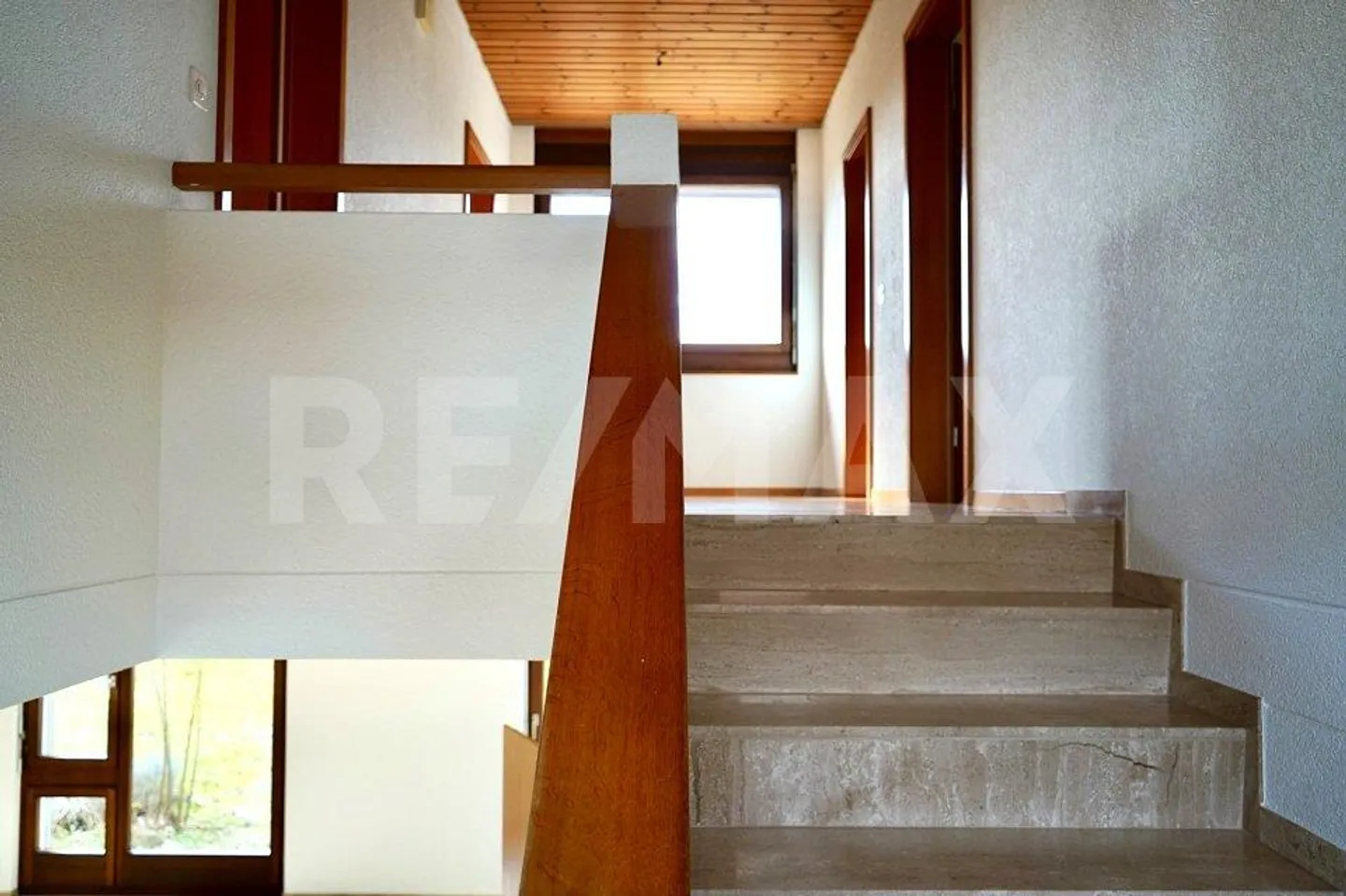 Affascinante casa di 5,5 stanze in affitto a Villigen! - Foto 10 di 13