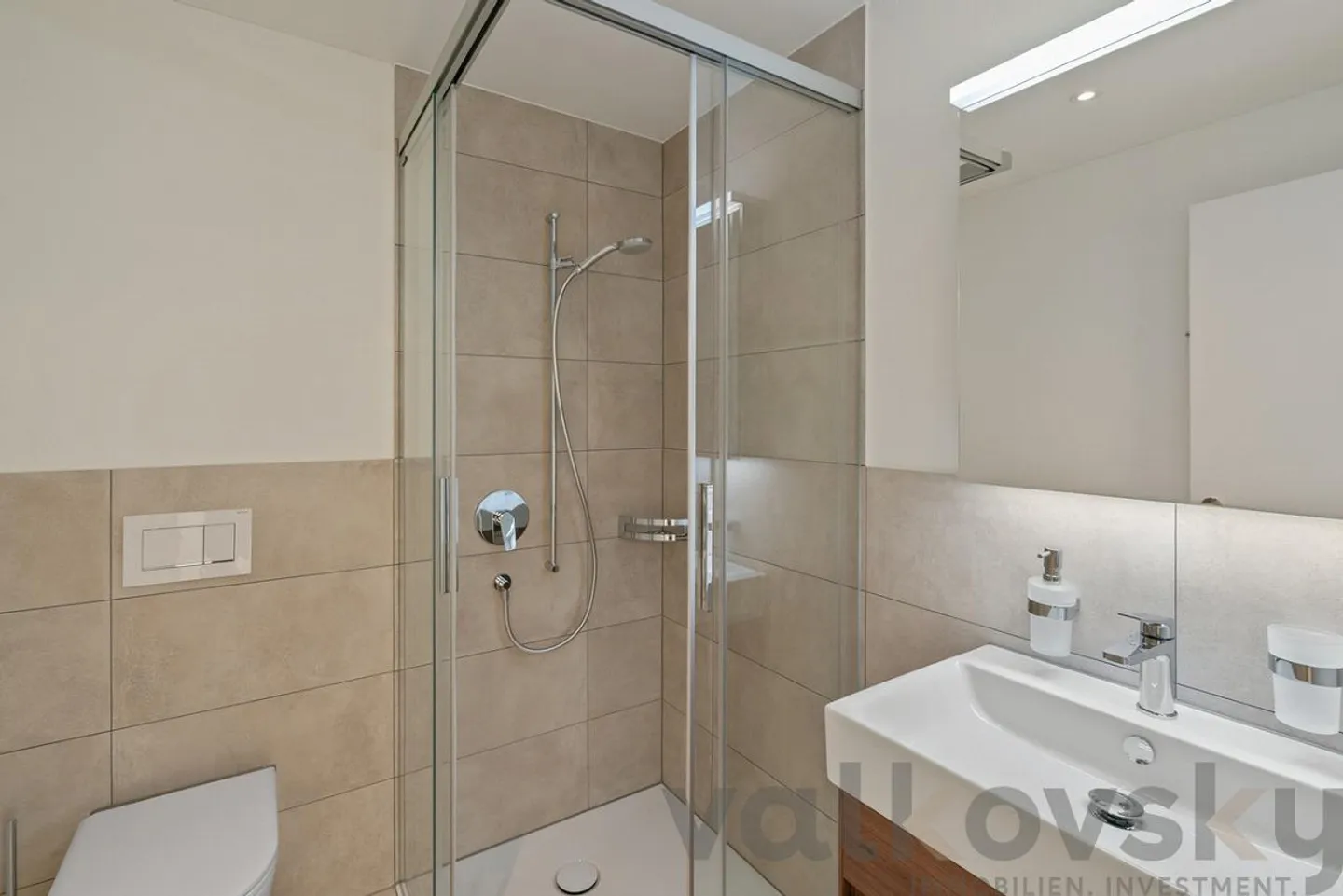 Appartamento in vendita - Foto 8 di 18