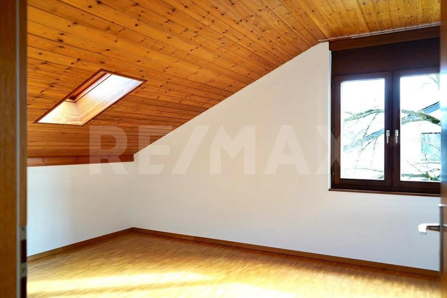 Affascinante casa di 5,5 stanze in affitto a Villigen! - Foto 11 di 13