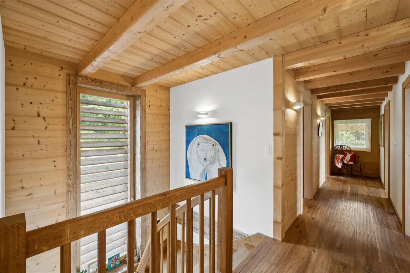 Elegant family chalet with panoramic views and terraced garden - Photo 7 of 10