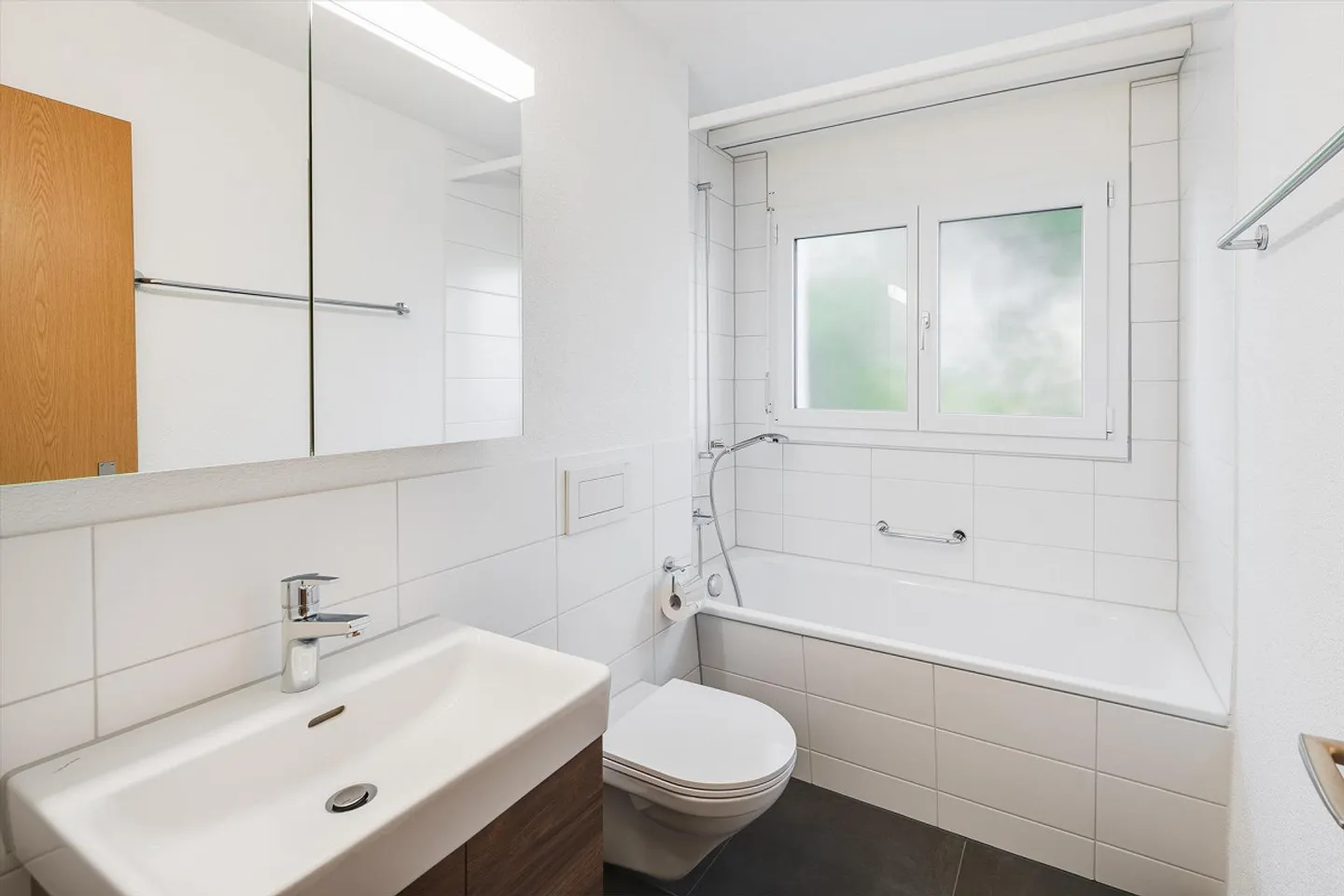 Cozy Attic Apartment for You! - Photo 6 of 12