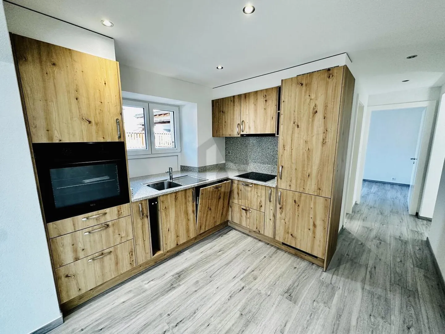 MIT SCHEUNE, FÜR INVESTOREN, RENOVIERT - Foto 4 von 5