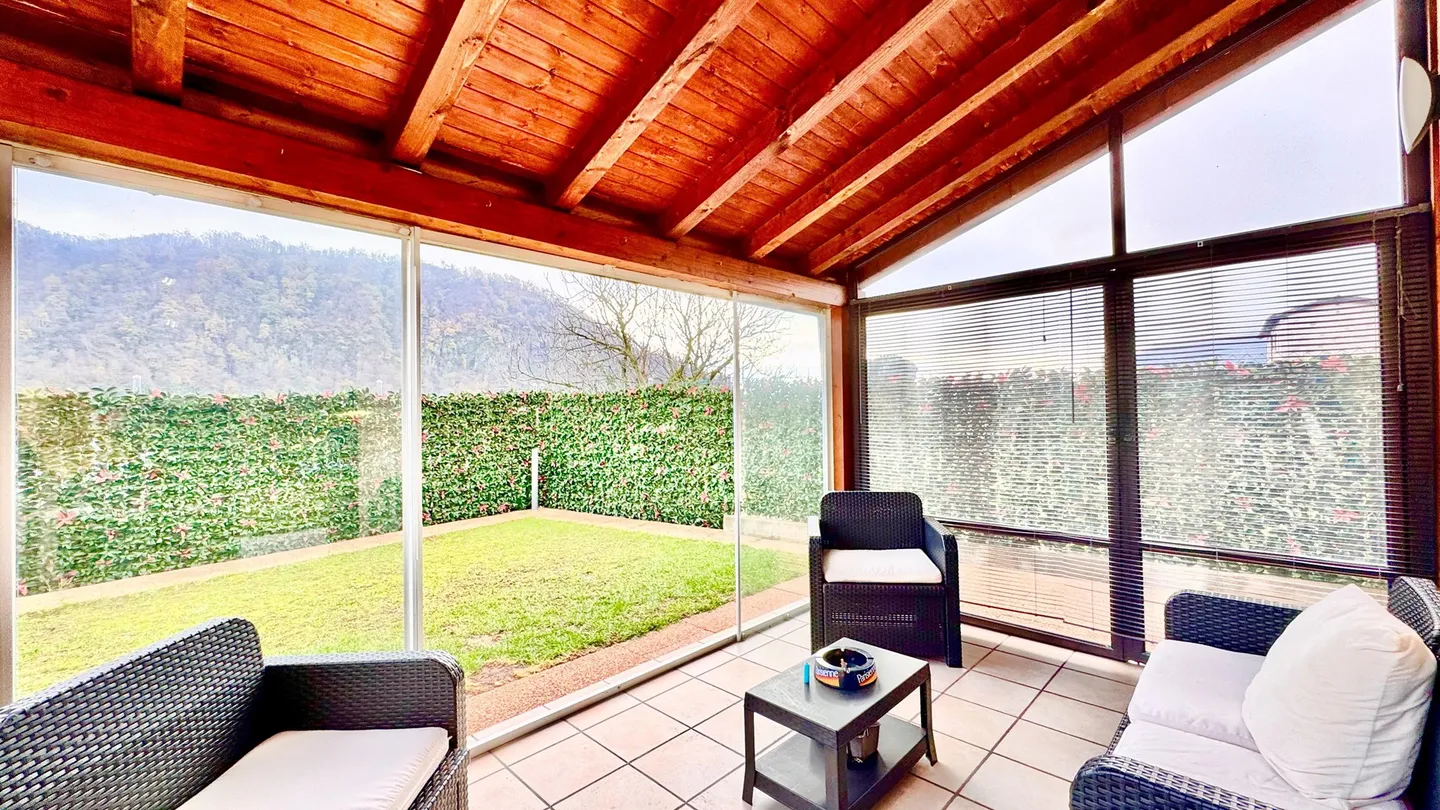 Casa unifamiliare in zona tranquilla 6,5 camere - 4 posti auto - Foto 3 di 26