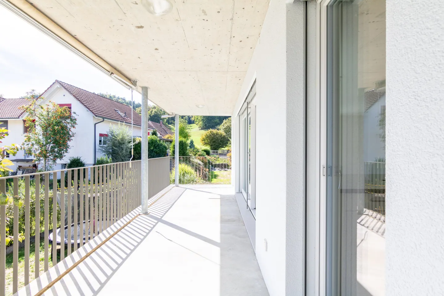 Modern 4.5-room apartment on the 1st floor with balcony, Staffelbach - Photo 1 of 11