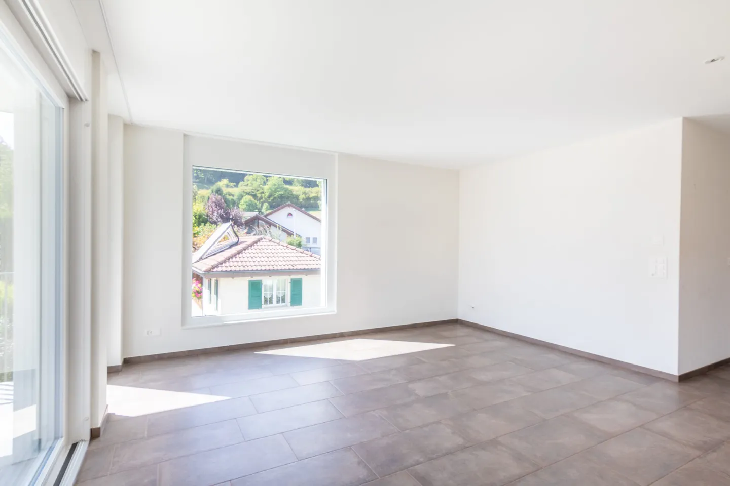 Modern 4.5-room apartment on the 1st floor with balcony, Staffelbach - Photo 6 of 11