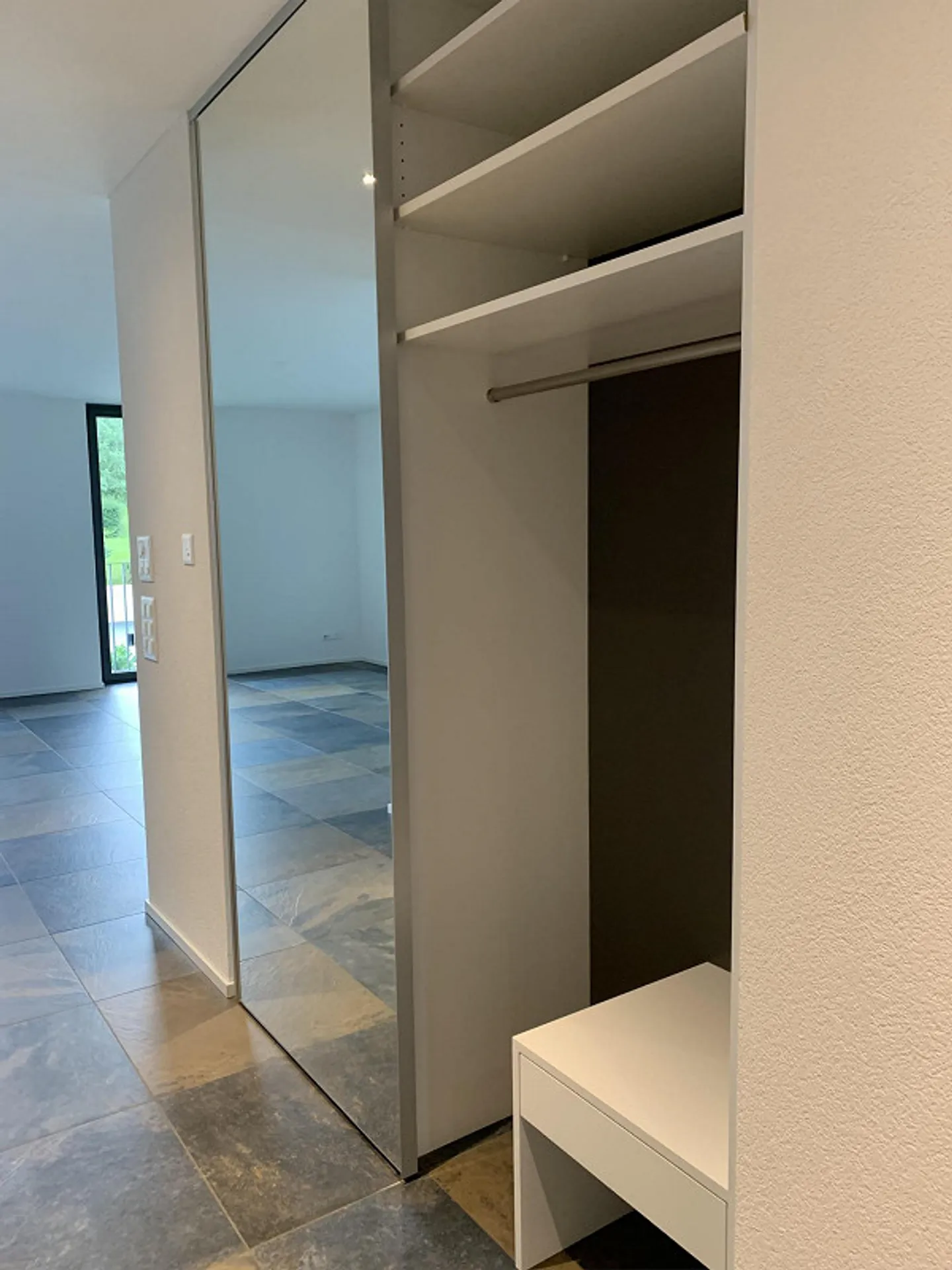 Modern 3.5-room apartment on the 1st floor - Photo 5 of 8