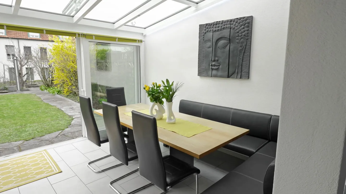 A Retreat to Enjoy with Garden Idyl - Photo 4 of 7