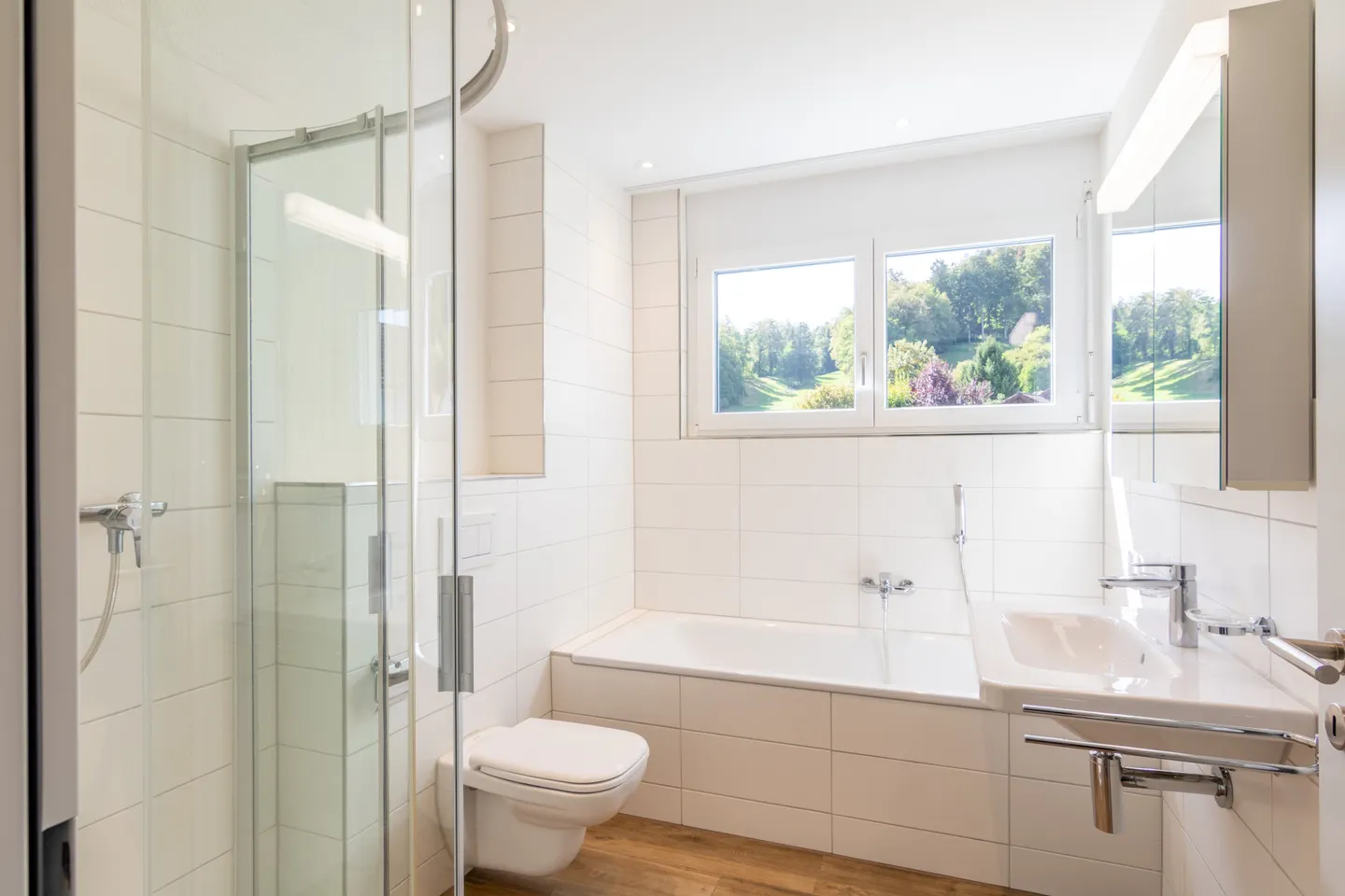 Modern 4.5-room apartment on the 1st floor with balcony, Staffelbach - Photo 8 of 11