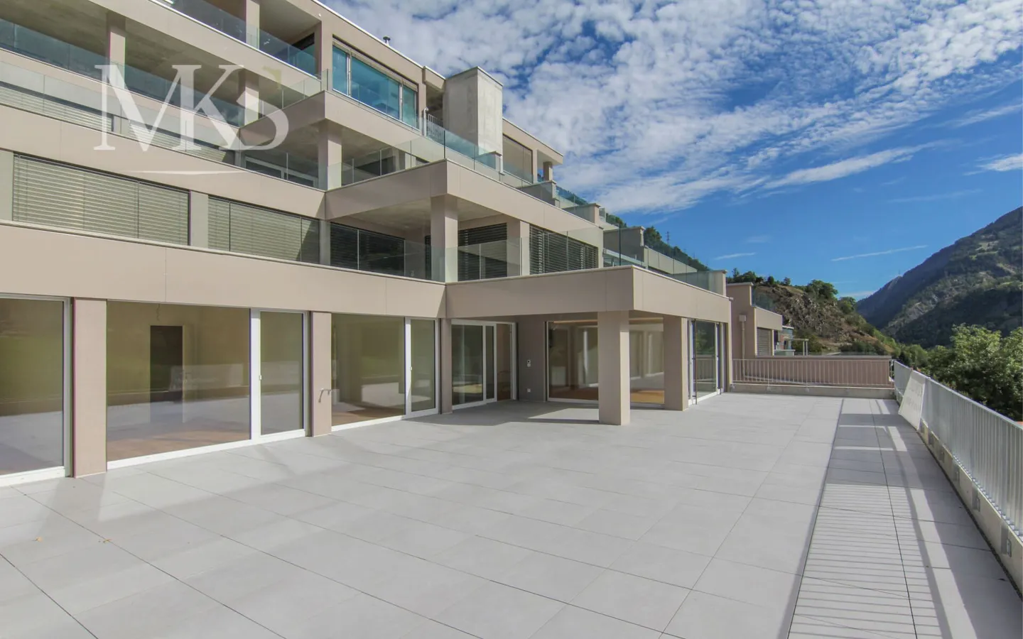 Appartement spacieux dans un emplacement calme et ensoleillé - Photo 1 sur 16