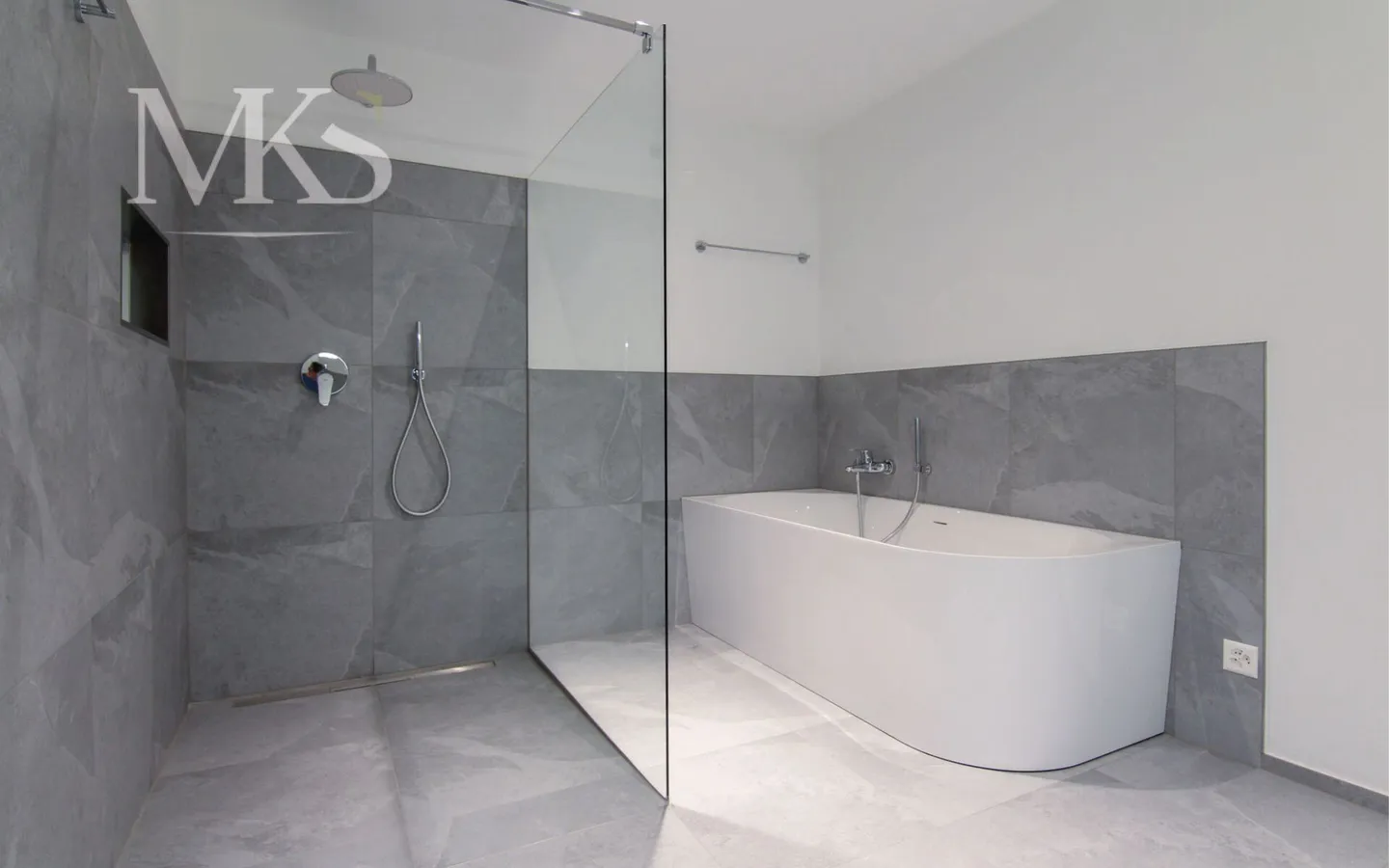 Appartement spacieux dans un emplacement calme et ensoleillé - Photo 7 sur 16