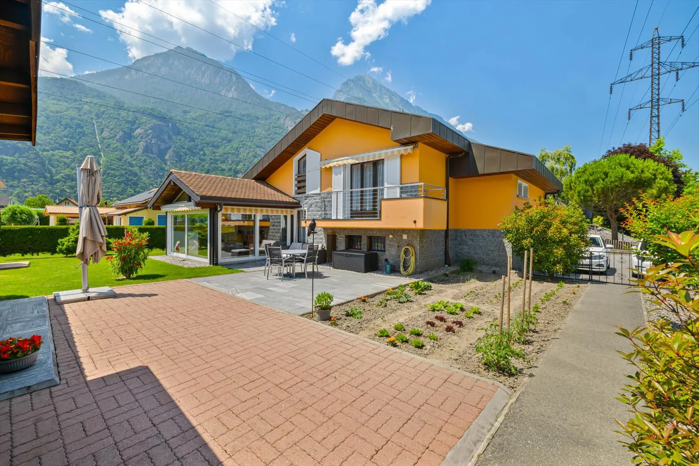 Villa unifamiliare spaziosa - Foto 3 di 13