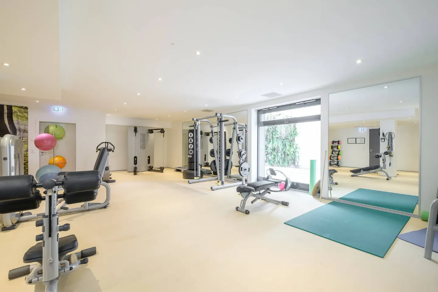 Exclusively! Superb 5-room apartment with terrace in a high-end residence - Photo 6 of 6