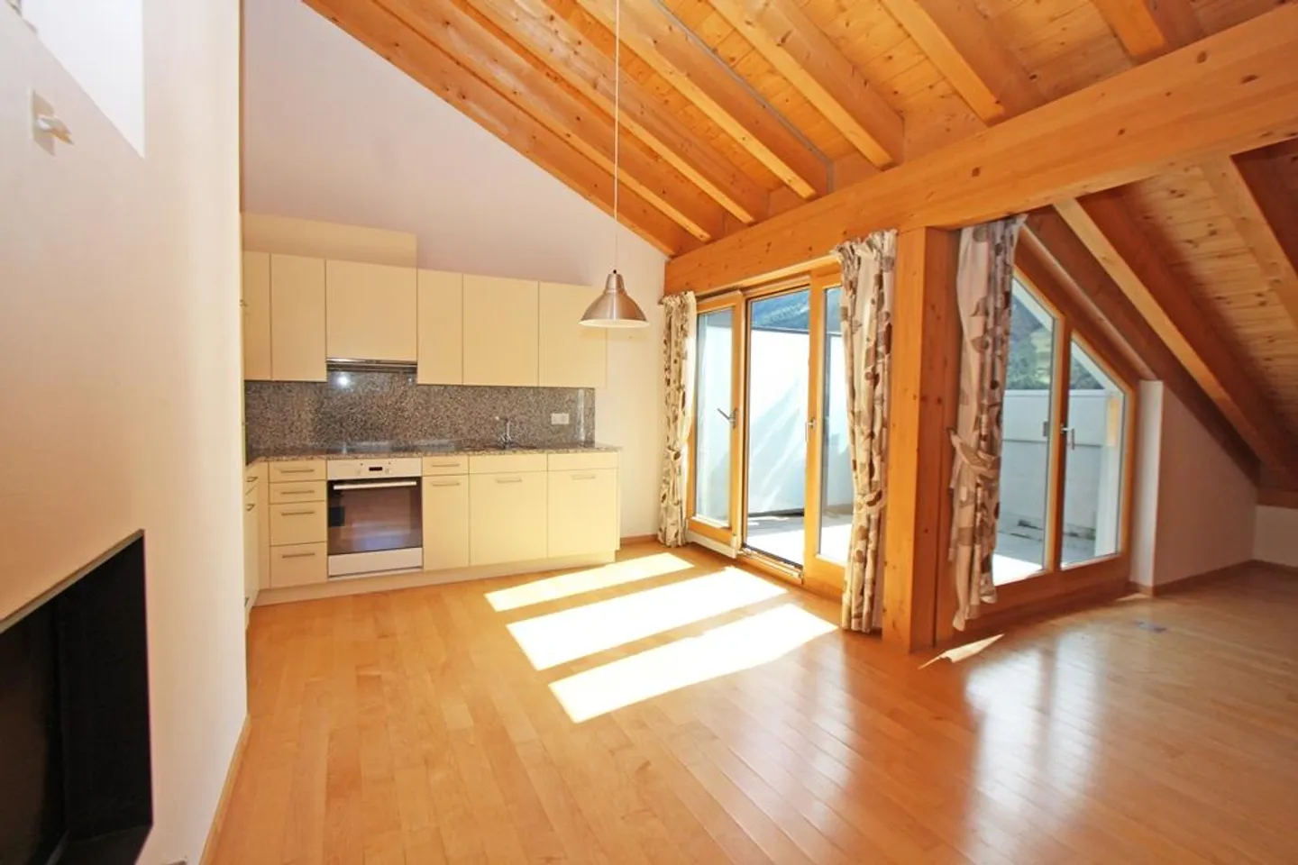 Charmante Dachwohnung mit Bergblick - Foto 13 von 13