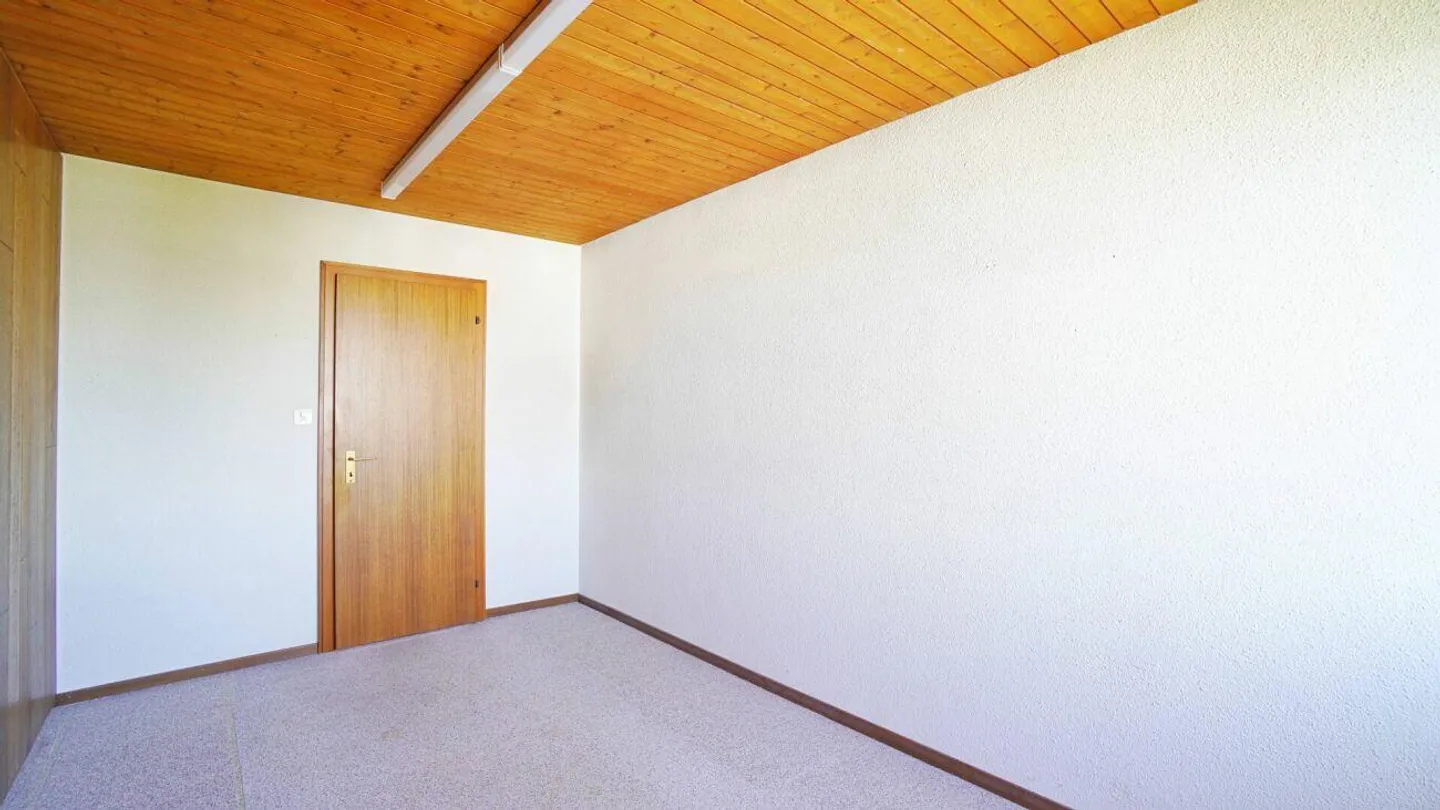 Geräumige Dachwohnung mit Wintergarten - Foto 22 von 27