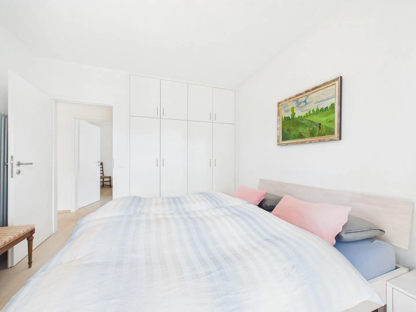 Charmantes Einfamilienhaus mit 4,5 Zimmern und weitläufigem Garten. - Foto 15 von 21