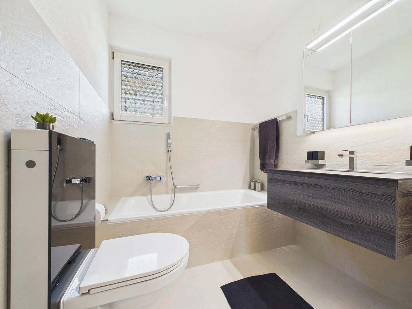 Charmantes Einfamilienhaus mit 4,5 Zimmern und weitläufigem Garten. - Foto 19 von 21