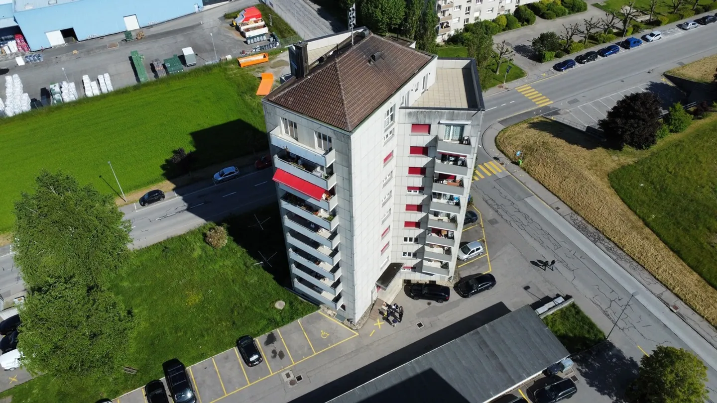 Appartamento con 3.5 stanze completamente ristrutturato - Romont - Foto 8 di 9