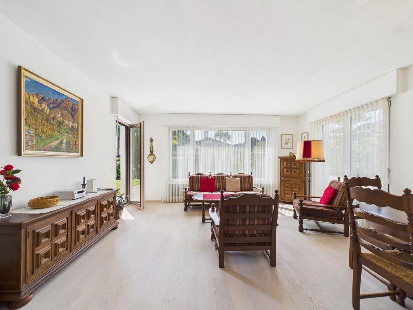 Charmantes Einfamilienhaus mit 4,5 Zimmern und weitläufigem Garten. - Foto 6 von 21